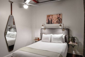Classic Room, 1 Queen Bed
