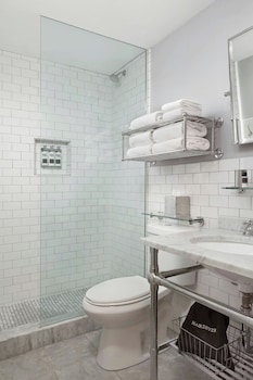 Small Room, 1 King Bed