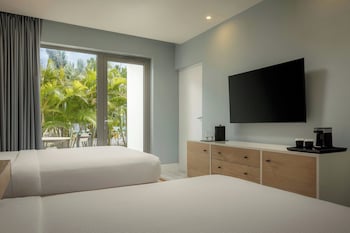 Room, 2 Queen Beds (Garden View)