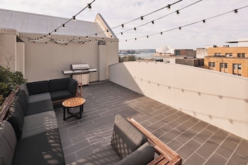 Suite, Harbor View