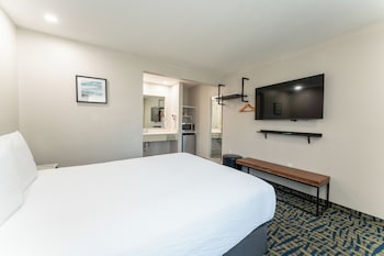 Standard Room, 1 Queen Bed, Non Smoking