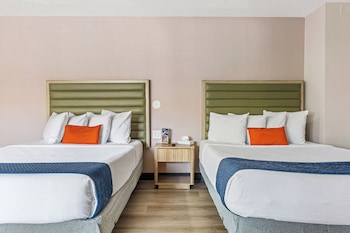 Room, 2 Queen Beds