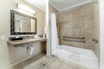 Standard Room, 1 King Bed, Accessible