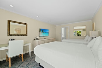 Standard Room, 2 Queen Beds, Lanai