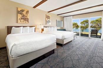 Junior Suite, 2 Queen Beds, Bay View