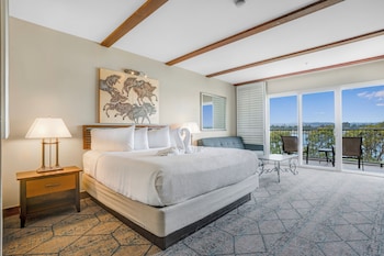 Junior Suite, 1 King Bed, Accessible, Bay View