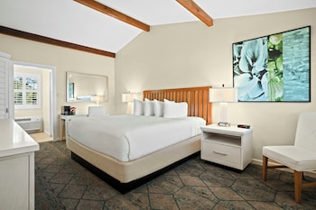 Standard Room, 1 King Bed, Marina View