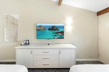 Standard Room, 2 Queen Beds, Marina View