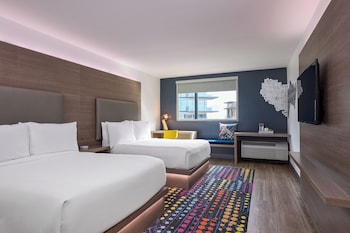 Chic, Room, 2 Double Beds, Pool View
