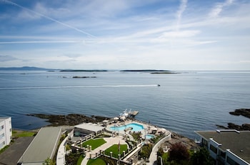 Guest Room, Partial Ocean View, Double Queen