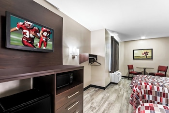Deluxe Room, 2 Double Beds, Accessible (Smoke Free)