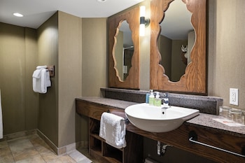 Superior Room, 2 Queen Beds, Balcony