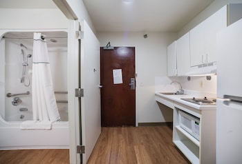 Studio, 1 Queen Bed, Non Smoking
