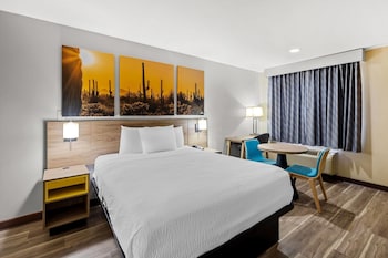 Standard Room, 1 Queen Bed, Non Smoking