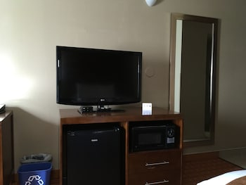 Standard Room, 2 Queen Beds, Non Smoking