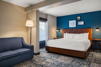 Deluxe Room, 1 King Bed with Sofa bed