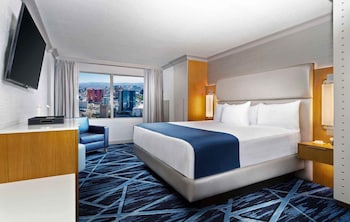Newly Renovated Vegas Tower
