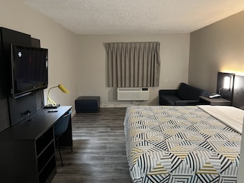 1 King Bed | Non-Smoking, Sofa-Bed