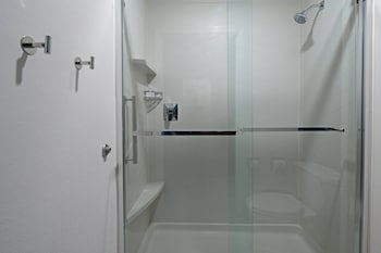 Room, 2 Queen Beds (Hearing Accessible)