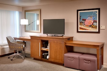 Room, 2 Queen Beds, Accessible, Bathtub