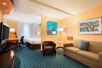 Executive Suite, 1 King Bed with Sofa bed (Hearing Accessible)