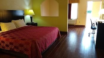 Suite, 1 King Bed, Non Smoking