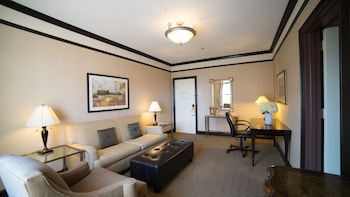 Deluxe Suite, 1 King Bed
