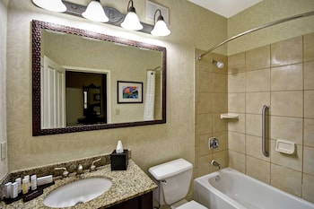 Suite, 1 King Bed (2 Rooms, Whirlpool)