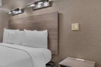 Deluxe Room, 1 King Bed, Non Smoking