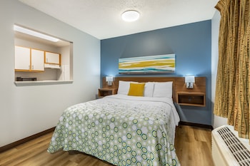 Suite, 1 Queen Bed with Sofa bed, Non Smoking