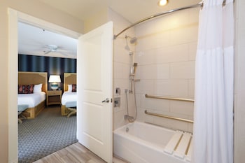 Room, 2 Queen Beds, Accessible, Partial Ocean View (Patio)