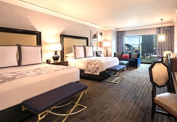 Augustus Premium Room, 2 Queen Beds, Non Smoking, Fountain View