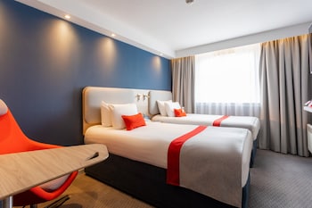 Standard Room, 2 Twin Beds (with Free Hot Breakfast)