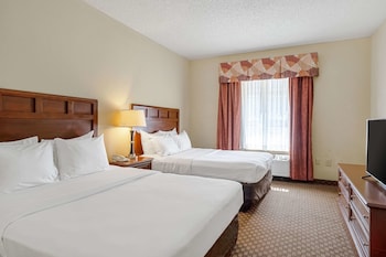 Suite, 2 Queen Beds, Non Smoking