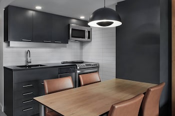 Loft, 1 King Bed, Kitchen