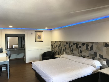 One king bed non smoking