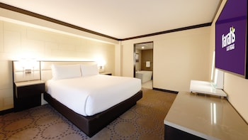 Mountain Tower Executive Suite, 1 King Bed, Non-Smoking