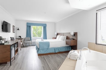 Suite, 1 King Bed, Non Smoking, Jetted Tub