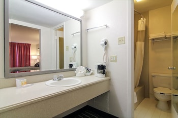 Basic Single Room, Smoking