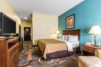 Room, 1 Queen Bed, Accessible, Non Smoking (Accessible Tub)