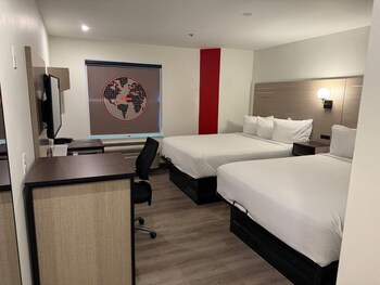 Room, 2 Queen Beds, Non Smoking