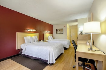 Deluxe Room, 2 Double Beds (Smoke Free)