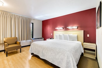 Standard Room, 1 King Bed (Smoke Free)