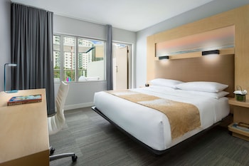 Room, 1 King Bed, Mobility Accessible, Terrace