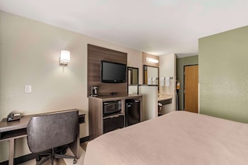 Standard Room, 1 King Bed, Non Smoking, Ground Floor