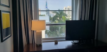 Standard Room (Petite)