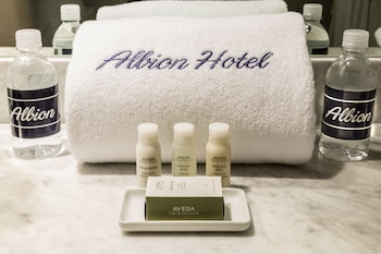 Deluxe Room, 2 Queen Beds