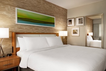 Standard Room, 1 King Bed, Ocean View