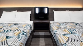 Standard Room, 2 Queen Beds, Non Smoking