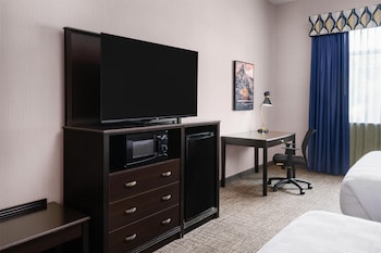 Standard Room, 2 Queen Beds, Accessible, Bathtub